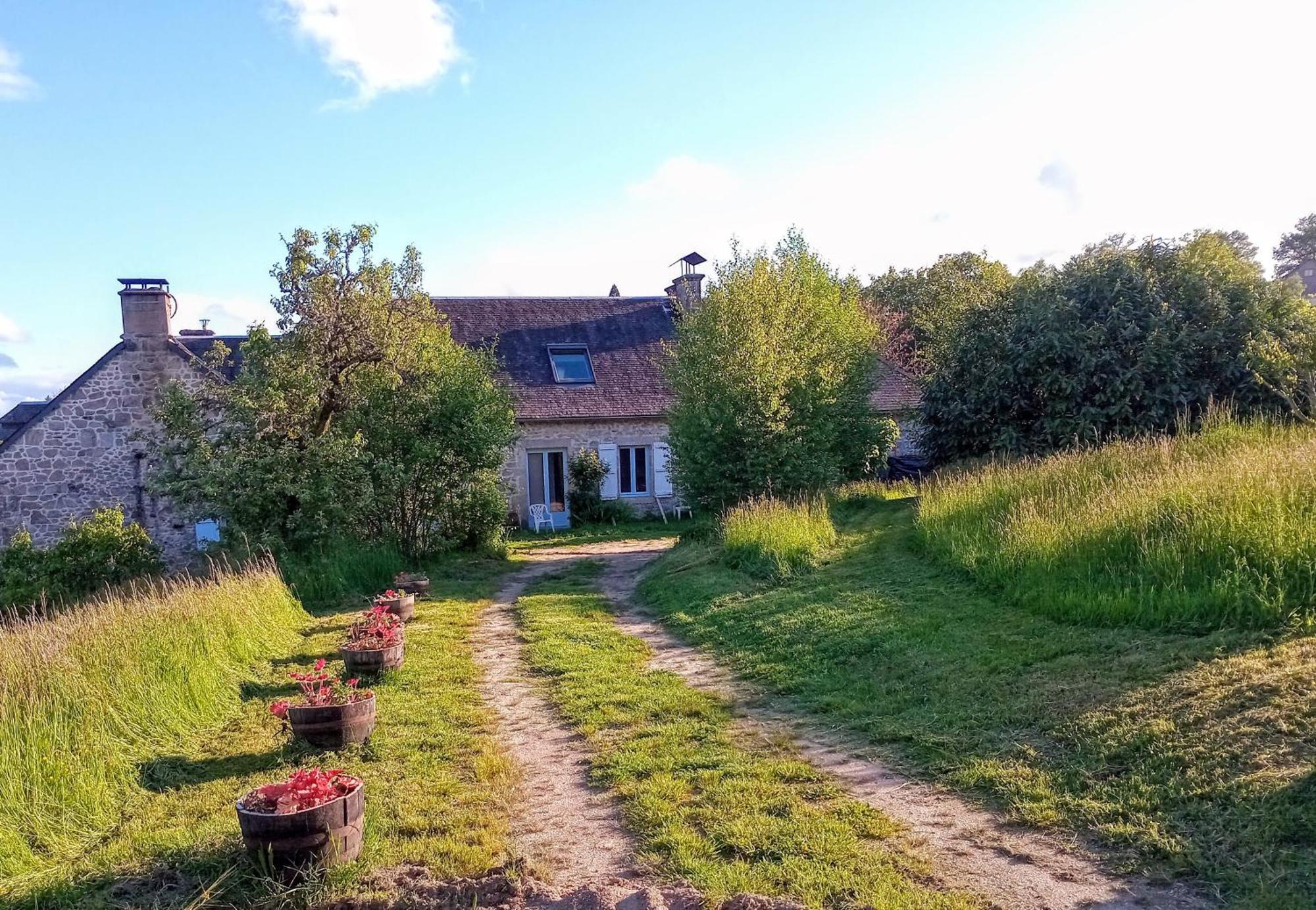 Les Pipistrelles 19 - Chambre D'Hotes Meymac Exterior photo